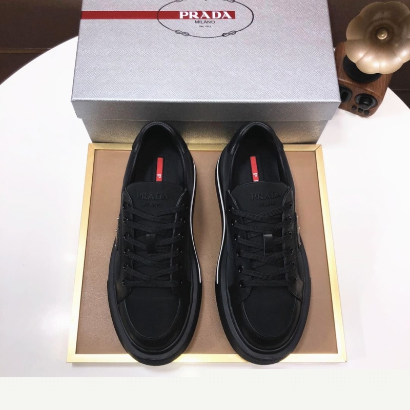 Pra*a casual shoes